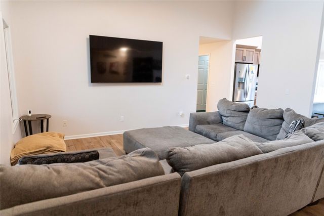 1262 Iowa Street, Pella, IA 50219