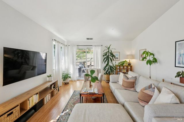 313 Portofino Way, Cloverdale, CA 95425