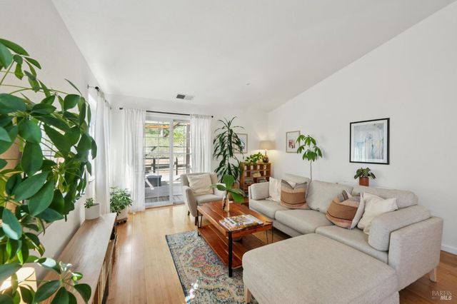 313 Portofino Way, Cloverdale, CA 95425