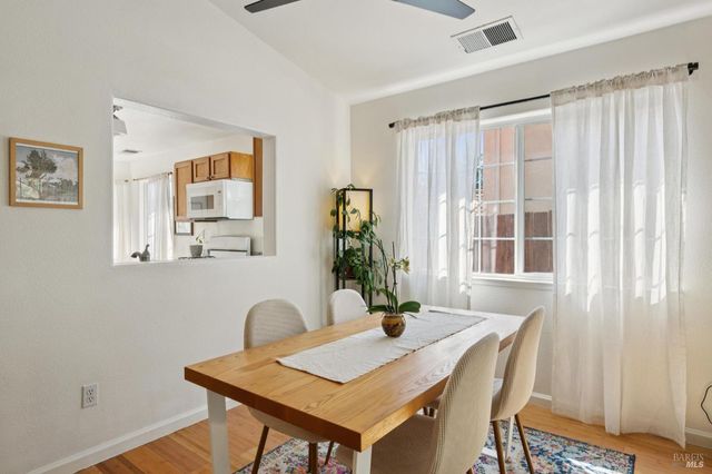 313 Portofino Way, Cloverdale, CA 95425