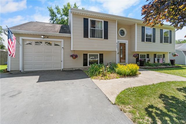 8193 Rizzo Drive, Clay, NY 13041