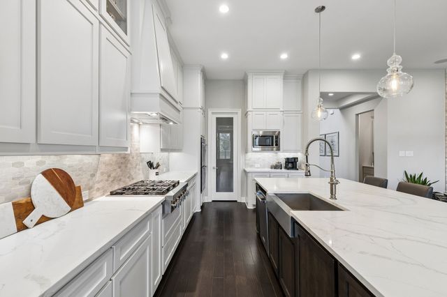 2164 Domingo Drive, Fort Worth, TX 76008