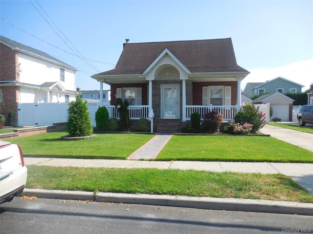 149 Rule Street, Franklin Square, NY 11010