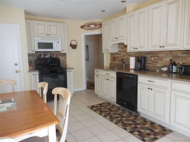 149 Rule Street, Franklin Square, NY 11010