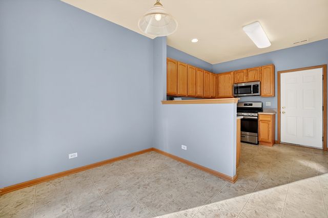 1492 Waterside Drive 1, Dekalb, IL 60115