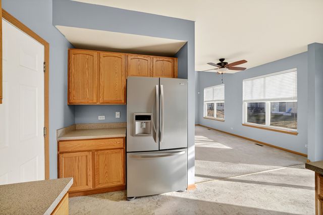 1492 Waterside Drive 1, Dekalb, IL 60115