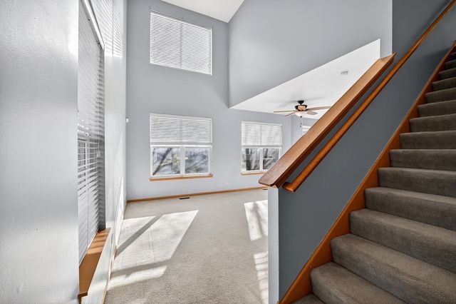 1492 Waterside Drive 1, Dekalb, IL 60115