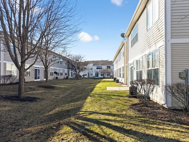 1492 Waterside Drive 1, Dekalb, IL 60115