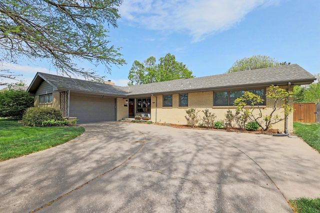 6512 E Murdock Ave, Wichita, KS 67206
