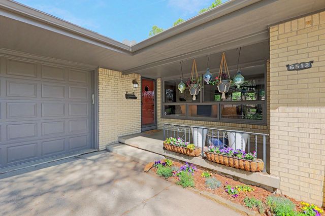 6512 E Murdock Ave, Wichita, KS 67206