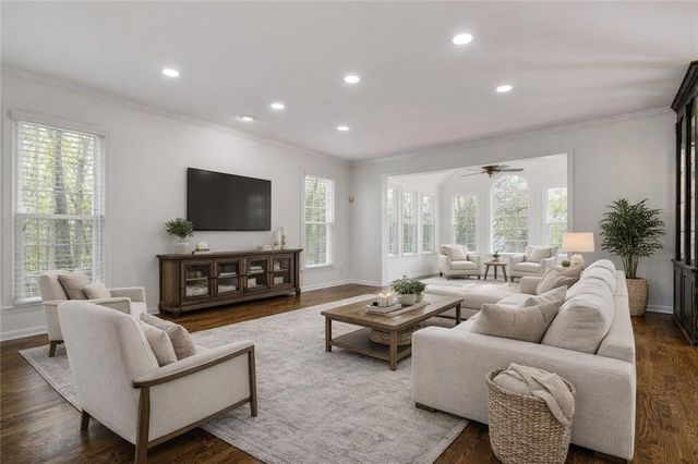 4910 Red Robin Ridge, Johns Creek, GA 30022