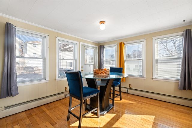 105 Columbia Rd, Lowell, MA 01854