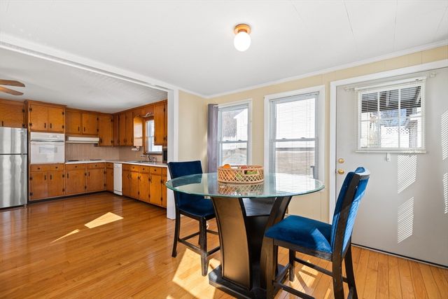 105 Columbia Rd, Lowell, MA 01854