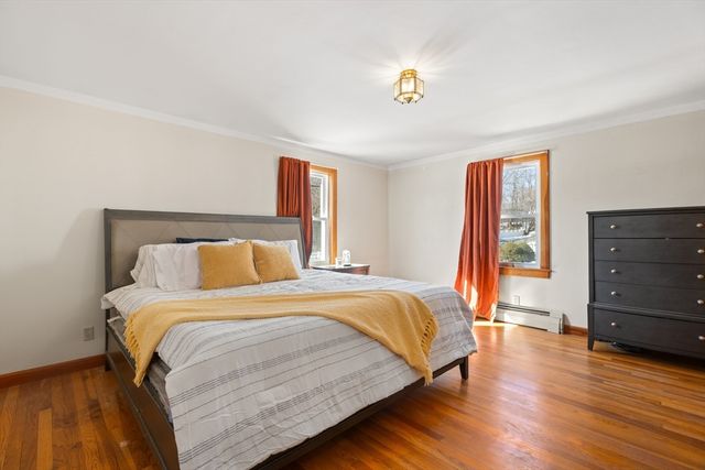 105 Columbia Rd, Lowell, MA 01854