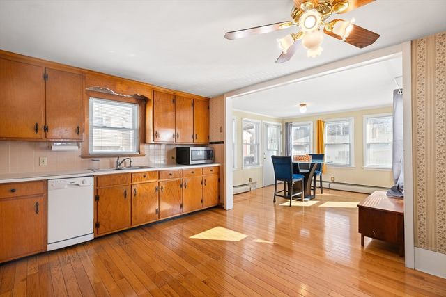 105 Columbia Rd, Lowell, MA 01854