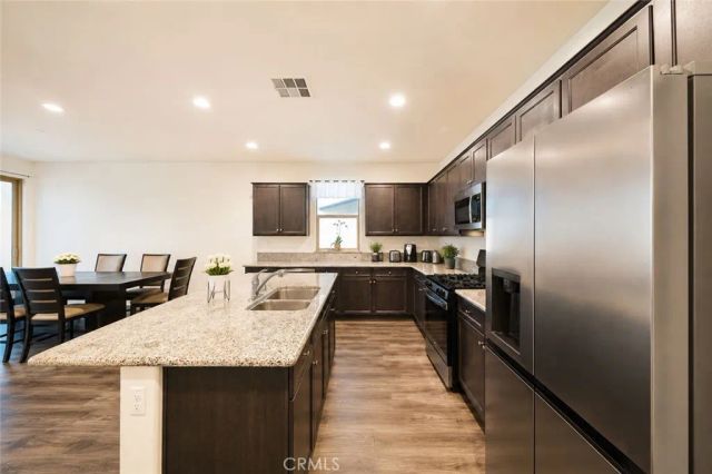 1529 Noblewood Drive, San Jacinto, CA 92582