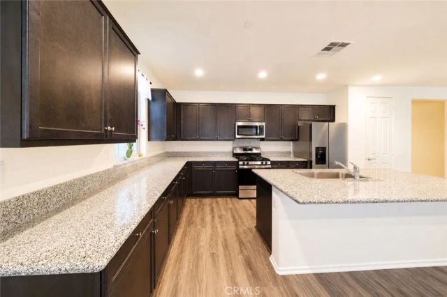 1529 Noblewood Drive, San Jacinto, CA 92582