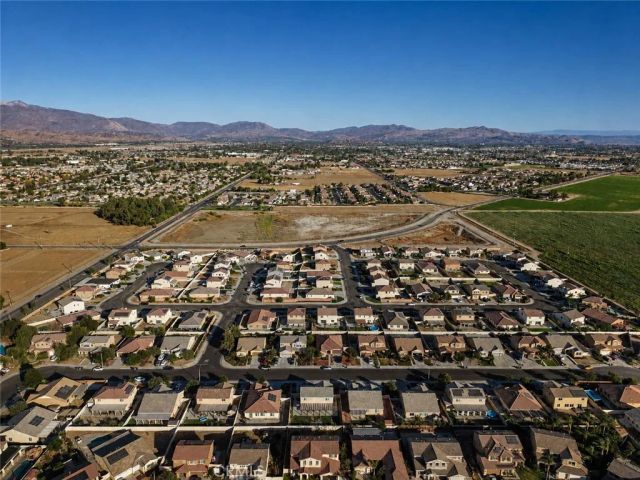 1529 Noblewood Drive, San Jacinto, CA 92582