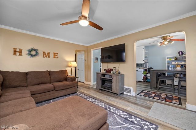 3419 Maplecrest Avenue, Parma, OH 44134