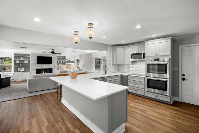 15 NE Wedgewood Lane, Fort Walton Beach, FL 32547