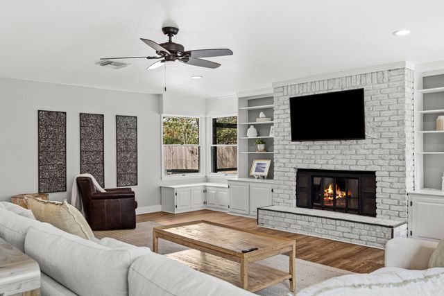 15 NE Wedgewood Lane, Fort Walton Beach, FL 32547