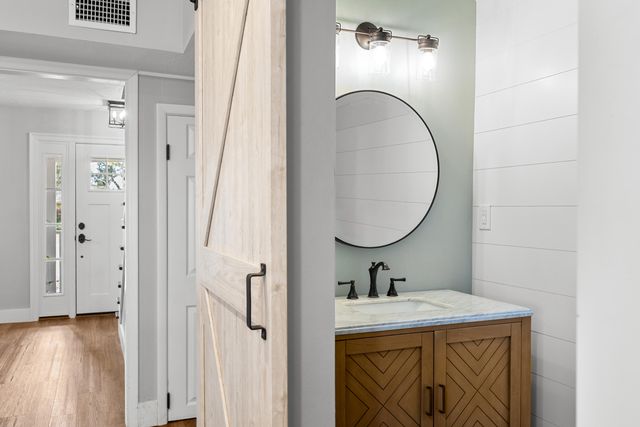 15 NE Wedgewood Lane, Fort Walton Beach, FL 32547