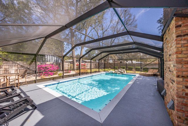 15 NE Wedgewood Lane, Fort Walton Beach, FL 32547