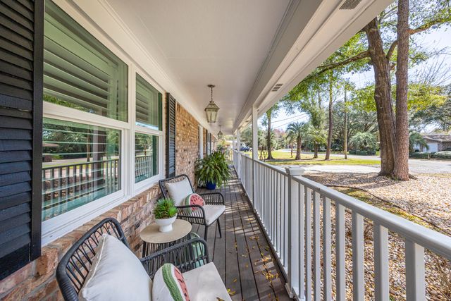 15 NE Wedgewood Lane, Fort Walton Beach, FL 32547