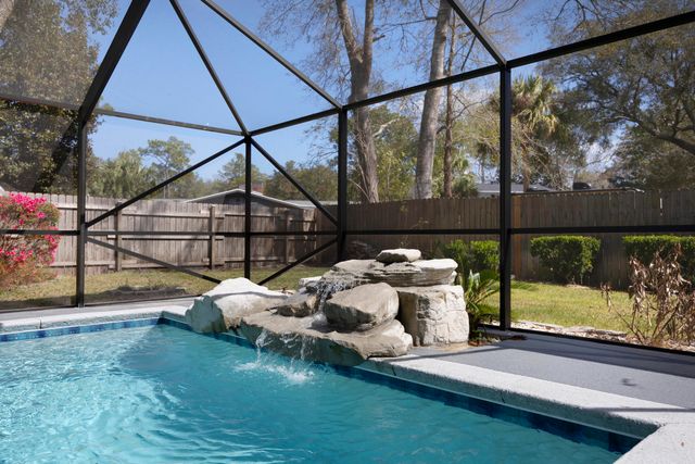 15 NE Wedgewood Lane, Fort Walton Beach, FL 32547