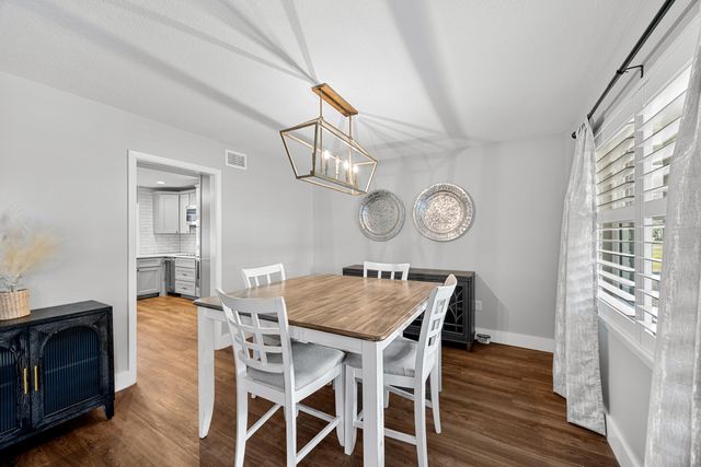 15 NE Wedgewood Lane, Fort Walton Beach, FL 32547