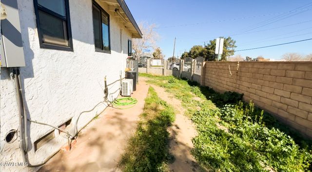 1866 E Avenue Q11, Palmdale, CA 93550