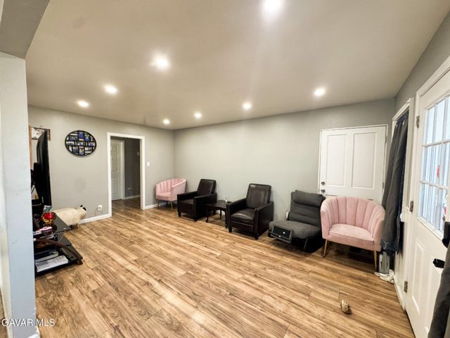 1866 E Avenue Q11, Palmdale, CA 93550