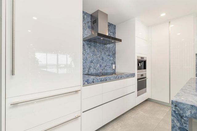 106 Inlet Way 202, Palm Beach Shores, FL 33404