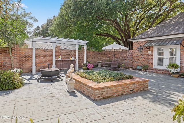 105 Gerriewood Lane, Lafayette, LA 70508