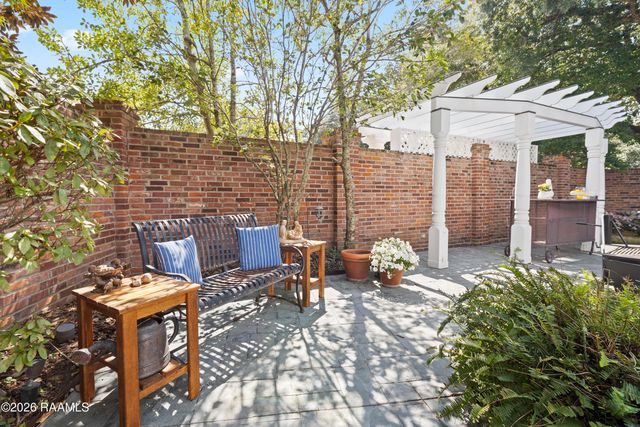 105 Gerriewood Lane, Lafayette, LA 70508