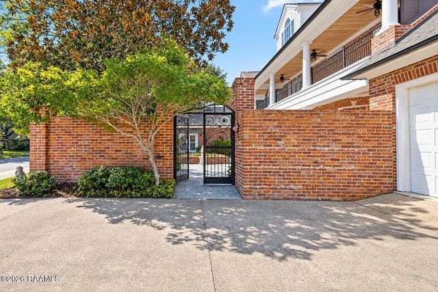105 Gerriewood Lane, Lafayette, LA 70508