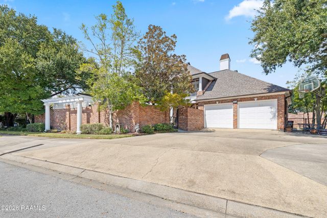105 Gerriewood Lane, Lafayette, LA 70508