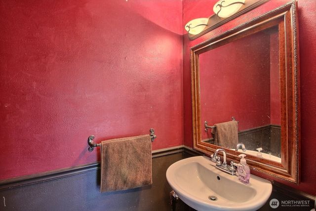 36204 108th Avenue Ct E, Eatonville, WA 98328