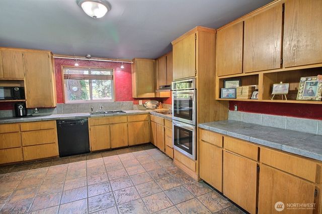 36204 108th Avenue Ct E, Eatonville, WA 98328