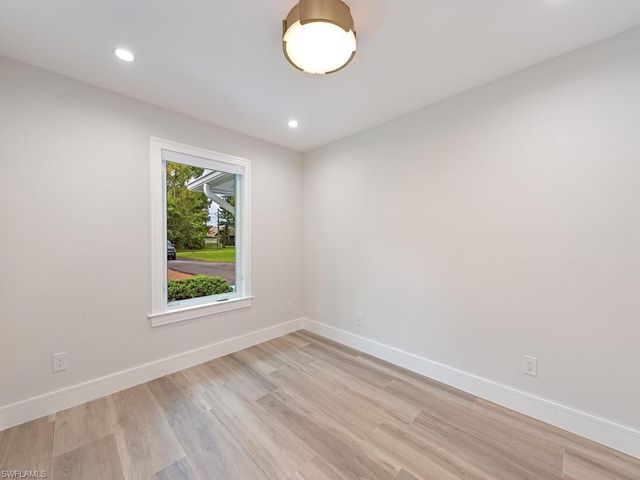 5520 CYNTHIA LN, Naples, FL 34112