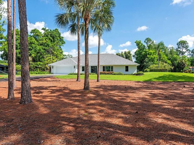 5520 CYNTHIA LN, Naples, FL 34112