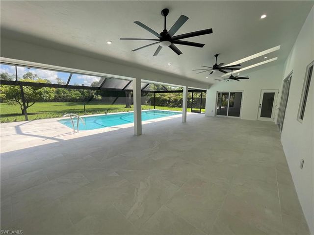 5520 CYNTHIA LN, Naples, FL 34112