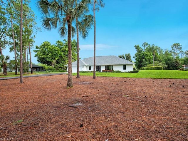 5520 CYNTHIA LN, Naples, FL 34112