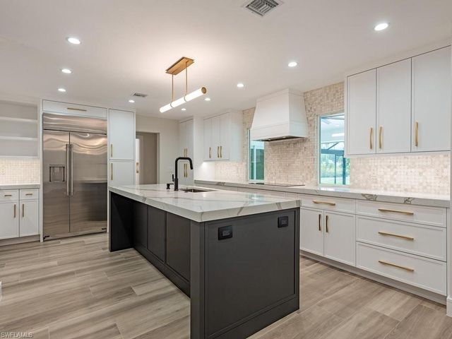 5520 CYNTHIA LN, Naples, FL 34112