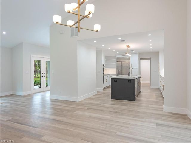 5520 CYNTHIA LN, Naples, FL 34112