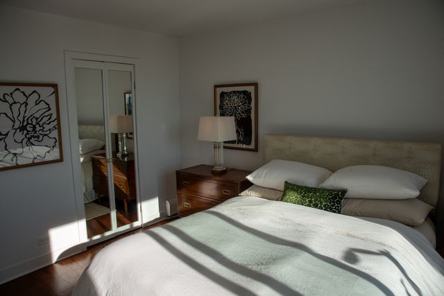 2144 N Lincoln Park W 12C, Chicago, IL 60614
