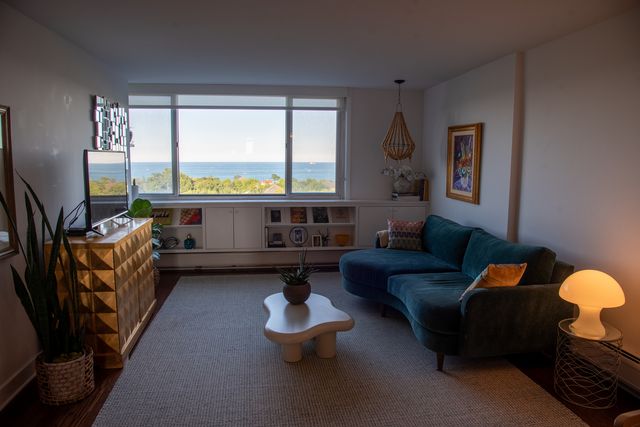 2144 N Lincoln Park W 12C, Chicago, IL 60614