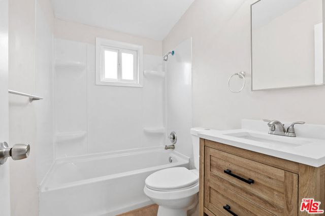 609 W E Street, Wilmington, CA 90744