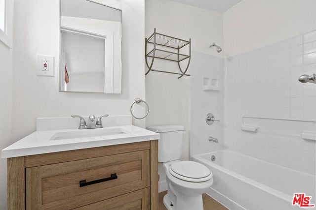 609 W E Street, Wilmington, CA 90744