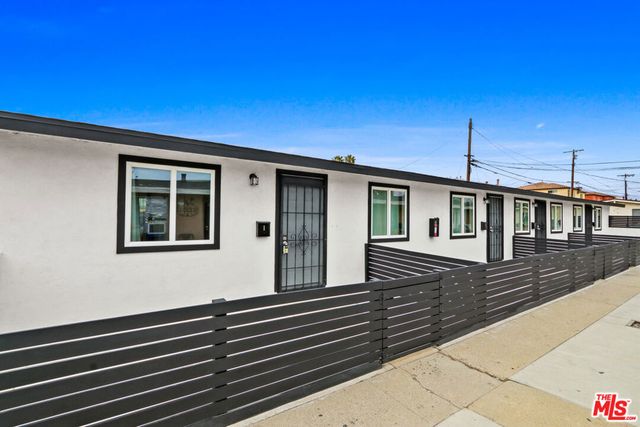 609 W E Street, Wilmington, CA 90744